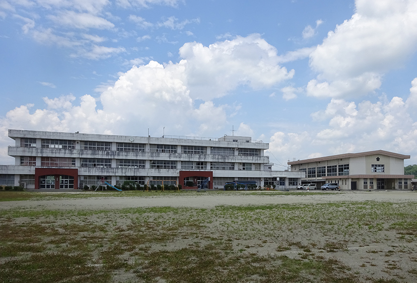 伊賀市立依那古小学校